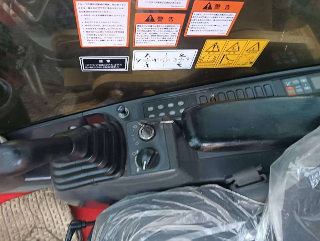 Pásové rýpadlo CAT 324 D2L: obrázek 16 Pásové rýpadlo CAT 324 D2L: obrázek 16