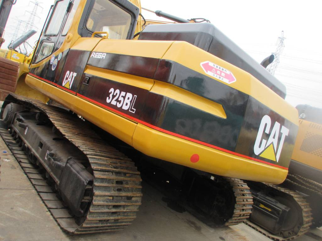 Pásové rýpadlo CAT 325 B L: obrázek 1