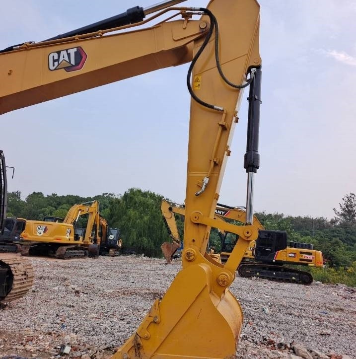 CAT 330 GC - Pásové rýpadlo: obrázek 3 CAT 330 GC - Pásové rýpadlo: obrázek 3