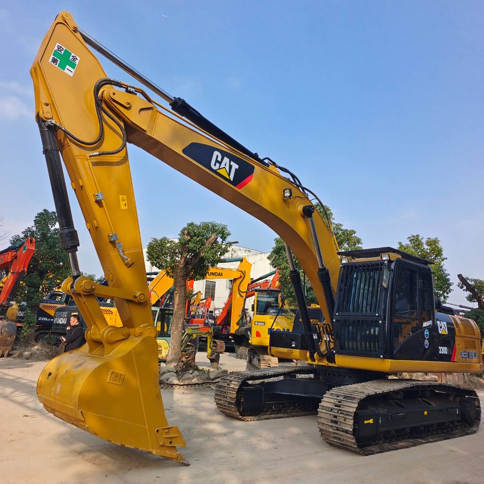 CAT 330D2L - Pásové rýpadlo: obrázek 1 CAT 330D2L - Pásové rýpadlo: obrázek 1