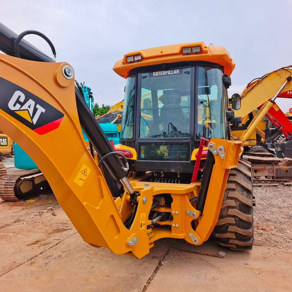 CAT 430 F 100% New - Rýpadlo-nakladač: obrázek 1 CAT 430 F 100% New - Rýpadlo-nakladač: obrázek 1