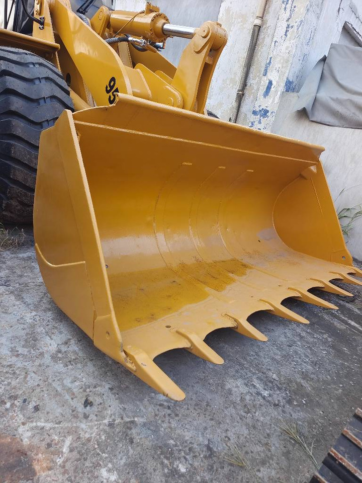 CAT 950 G - Kolový nakladač: obrázek 2 CAT 950 G - Kolový nakladač: obrázek 2