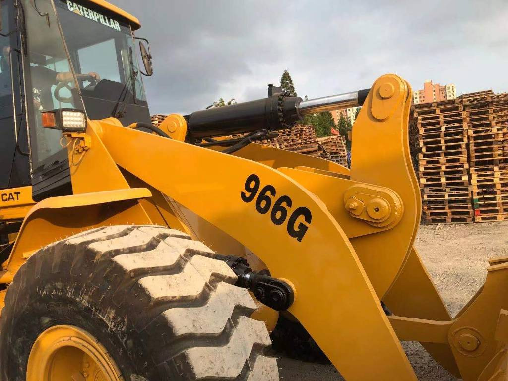 CAT 966 G - Kolový nakladač: obrázek 3 CAT 966 G - Kolový nakladač: obrázek 3