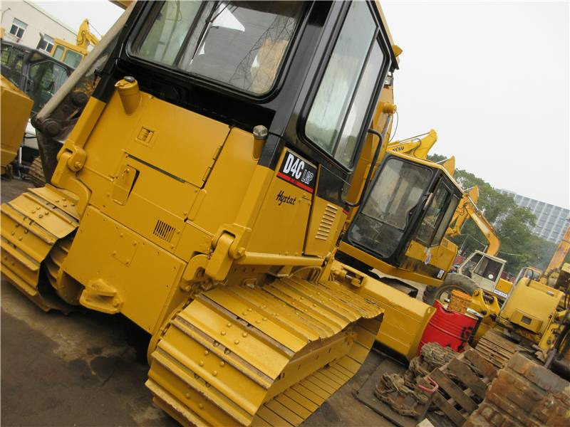 CAT D 4 C - Buldozer: obrázek 5 CAT D 4 C - Buldozer: obrázek 5