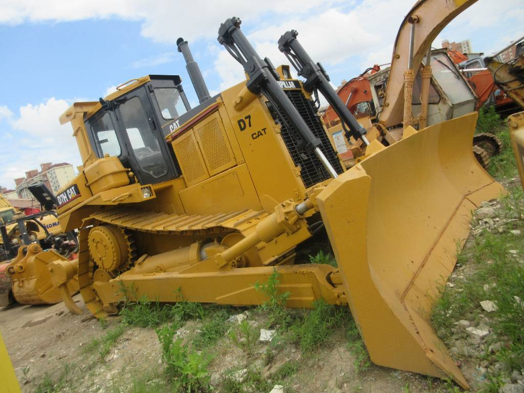 CAT D 7 H - Buldozer: obrázek 2 CAT D 7 H - Buldozer: obrázek 2