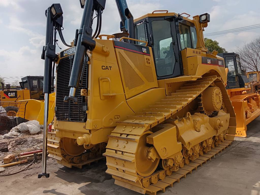 CAT D 8 T - Buldozer: obrázek 2 CAT D 8 T - Buldozer: obrázek 2
