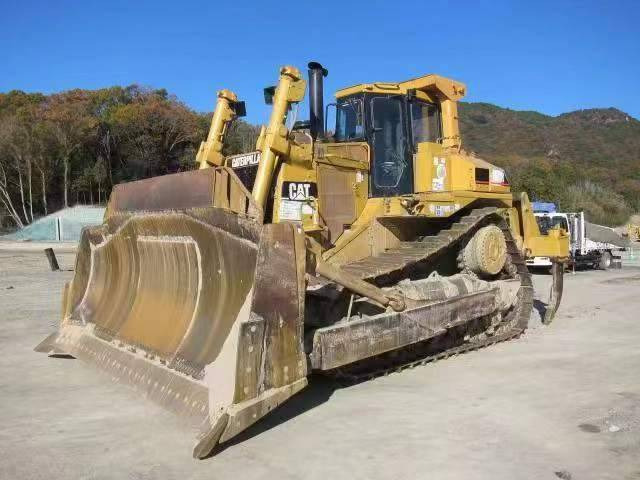 CAT D 9 R - Buldozer: obrázek 2 CAT D 9 R - Buldozer: obrázek 2