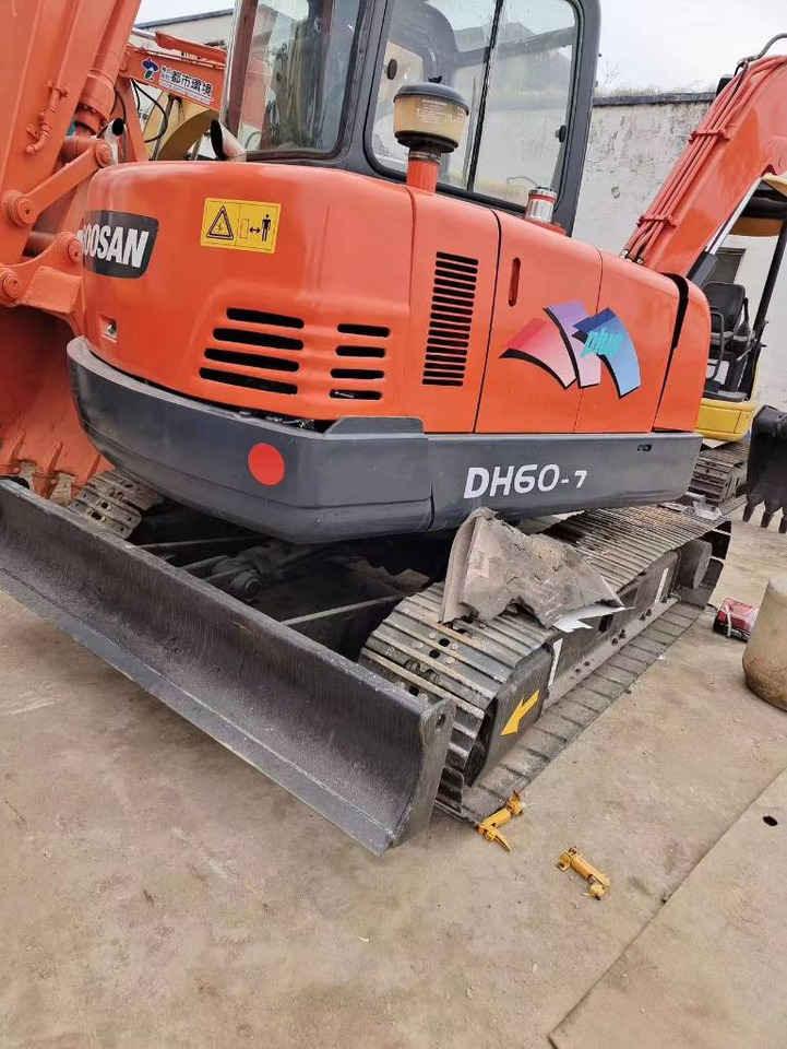 Doosan DH 60-7 - Mini rýpadlo: obrázek 4 Doosan DH 60-7 - Mini rýpadlo: obrázek 4