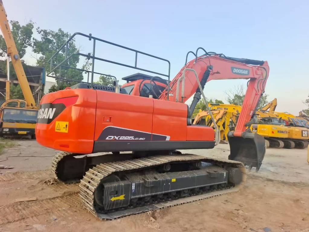 Doosan DX 225 - Pásové rýpadlo: obrázek 1 Doosan DX 225 - Pásové rýpadlo: obrázek 1
