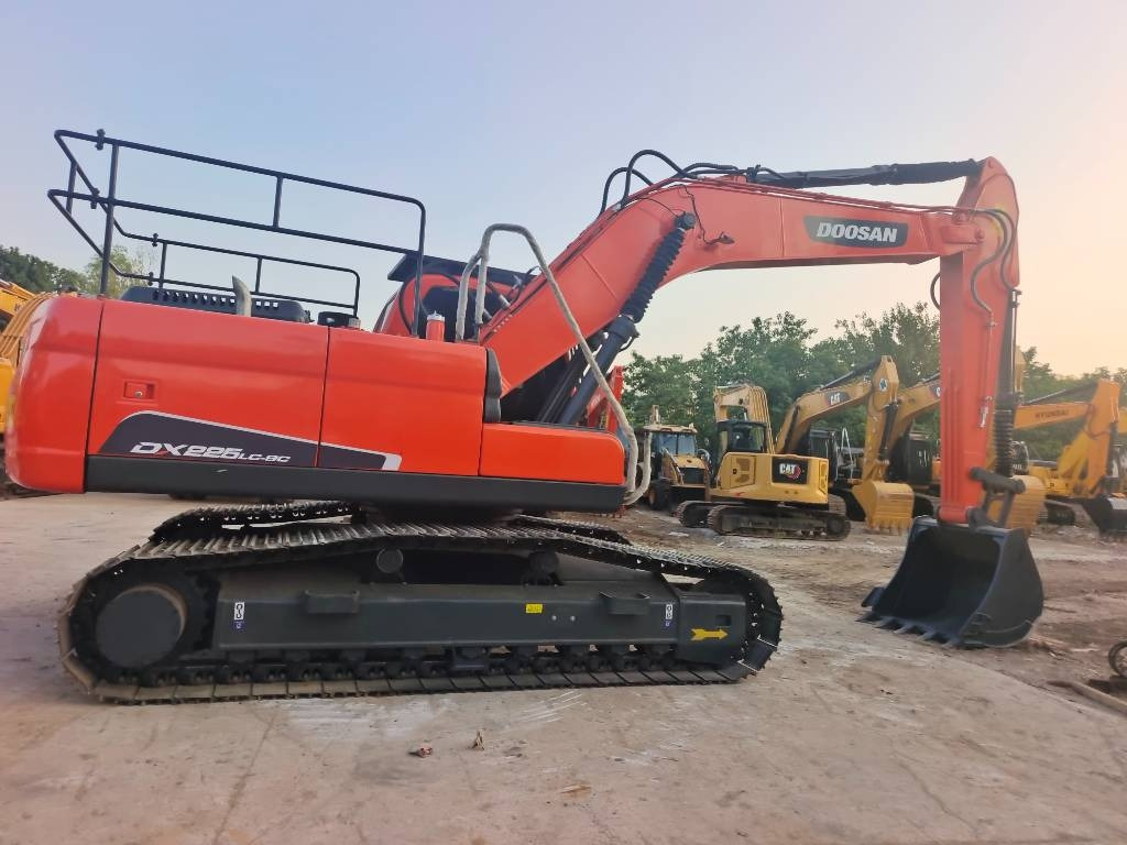 Doosan DX225LC-9C - Pásové rýpadlo: obrázek 1 Doosan DX225LC-9C - Pásové rýpadlo: obrázek 1