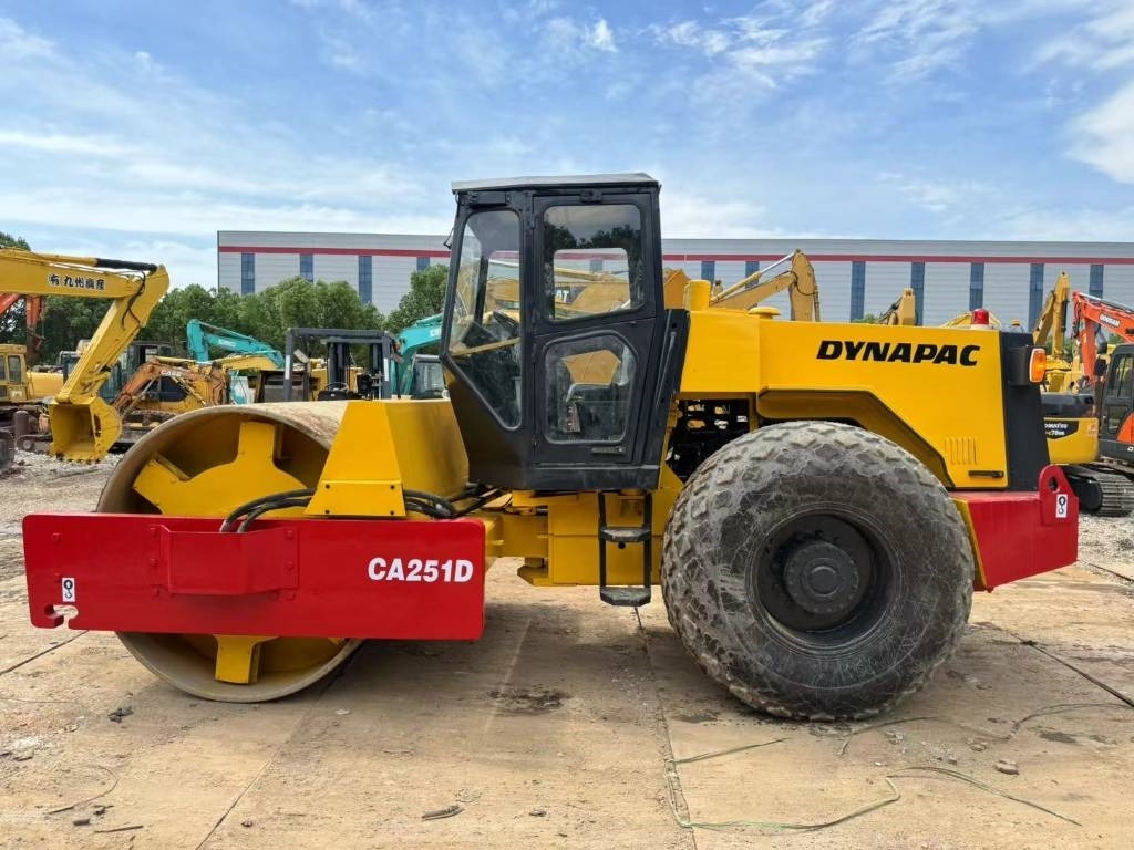 Dynapac CA 251 D - Kompaktor: obrázek 2 Dynapac CA 251 D - Kompaktor: obrázek 2