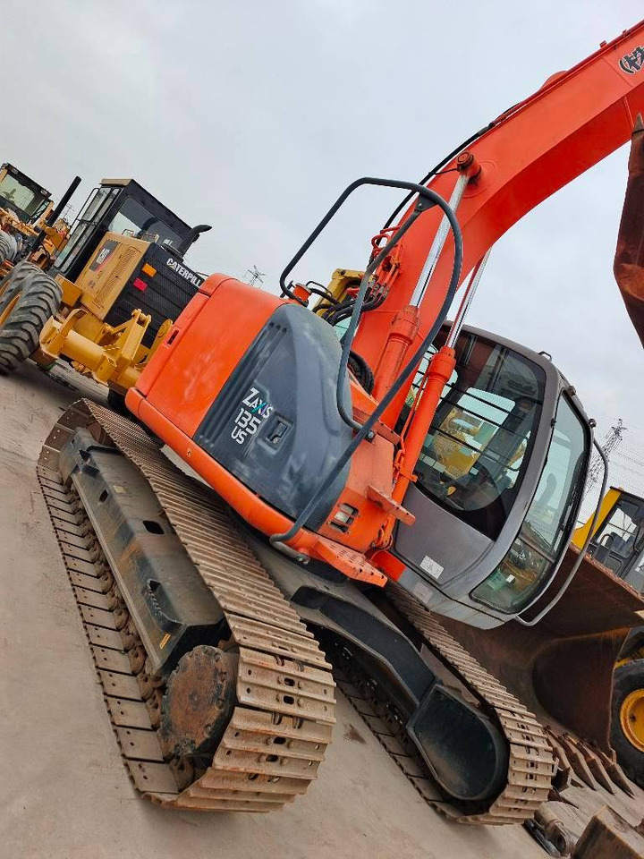 Hitachi ZX 135 US - Pásové rýpadlo: obrázek 5 Hitachi ZX 135 US - Pásové rýpadlo: obrázek 5