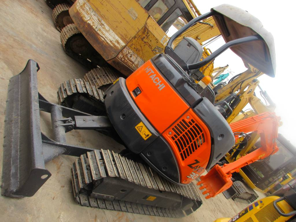 Hitachi ZX 30 U - Mini rýpadlo: obrázek 4 Hitachi ZX 30 U - Mini rýpadlo: obrázek 4
