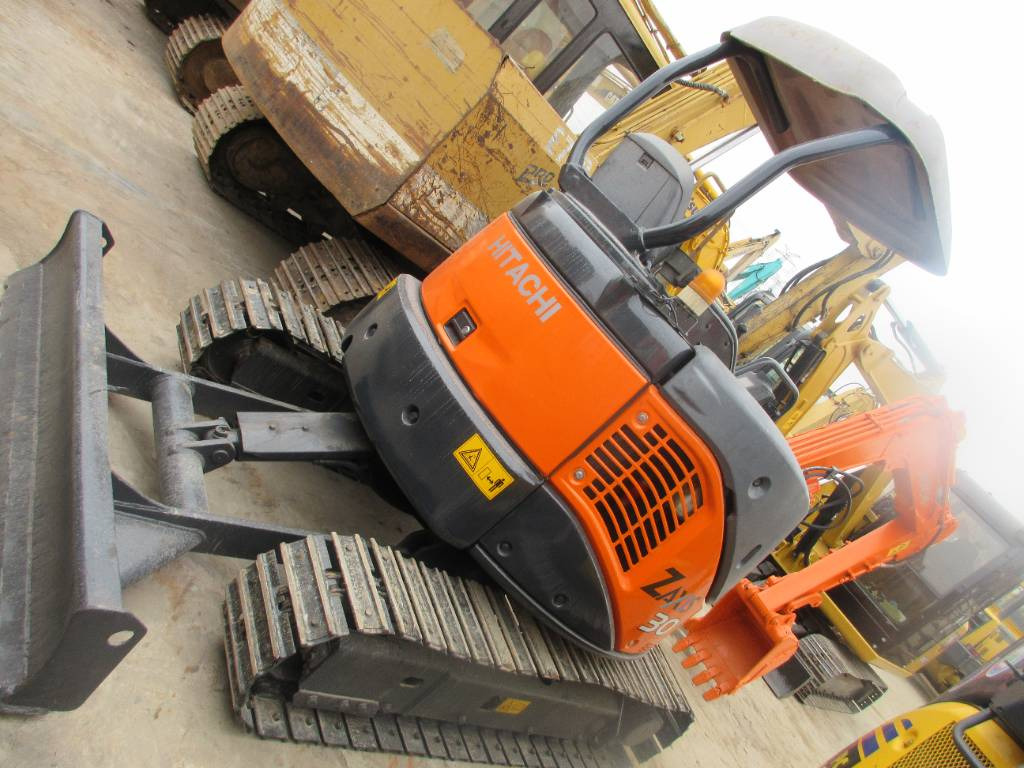 Hitachi ZX 30 U - Mini rýpadlo: obrázek 3 Hitachi ZX 30 U - Mini rýpadlo: obrázek 3