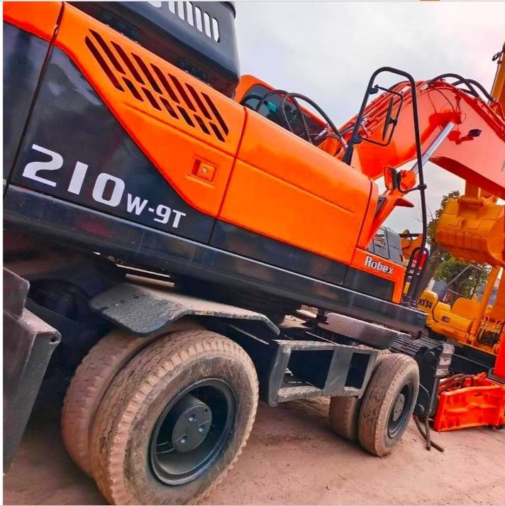 Hyundai 210 W-9 - Kolesové rýpadlo: obrázek 4 Hyundai 210 W-9 - Kolesové rýpadlo: obrázek 4