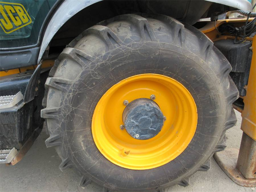 JCB 3 CX - Rýpadlo-nakladač: obrázek 5 JCB 3 CX - Rýpadlo-nakladač: obrázek 5