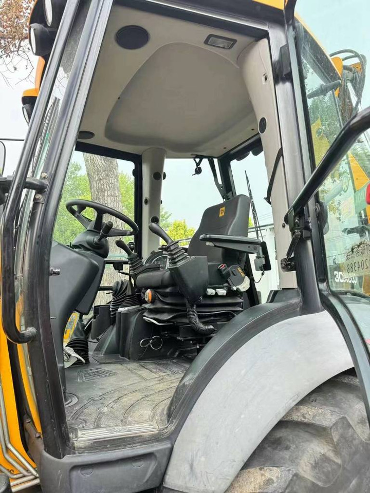 JCB 3 CX - Kolesové rýpadlo: obrázek 5 JCB 3 CX - Kolesové rýpadlo: obrázek 5