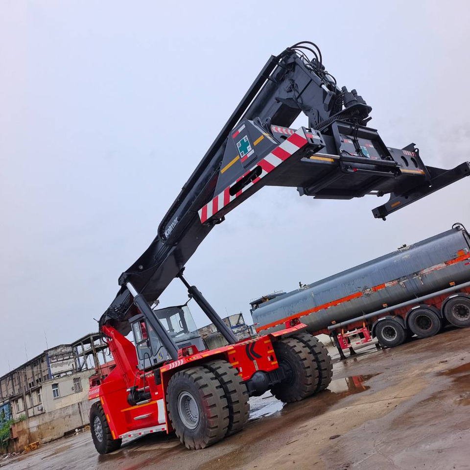 Kalmar DRF 450-60 S6 - Reach stacker: obrázek 3 Kalmar DRF 450-60 S6 - Reach stacker: obrázek 3