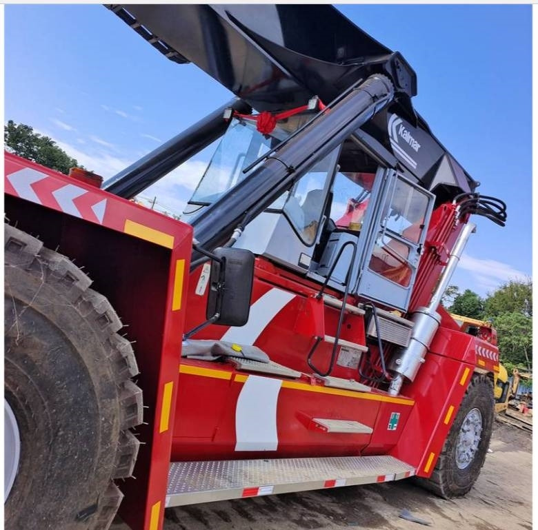 Kalmar DRF 450 - Reach stacker: obrázek 5 Kalmar DRF 450 - Reach stacker: obrázek 5