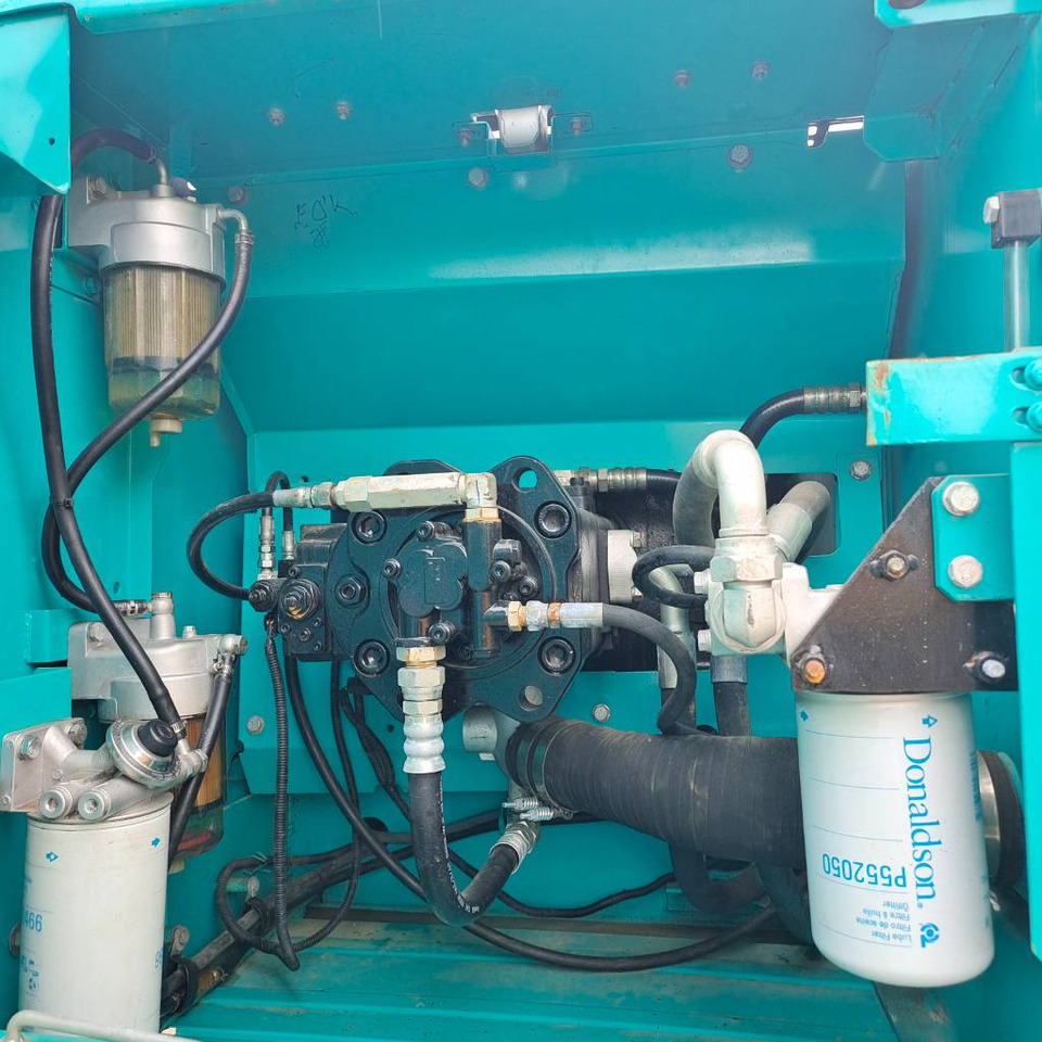 Kobelco SK 200 - Pásové rýpadlo: obrázek 5 Kobelco SK 200 - Pásové rýpadlo: obrázek 5
