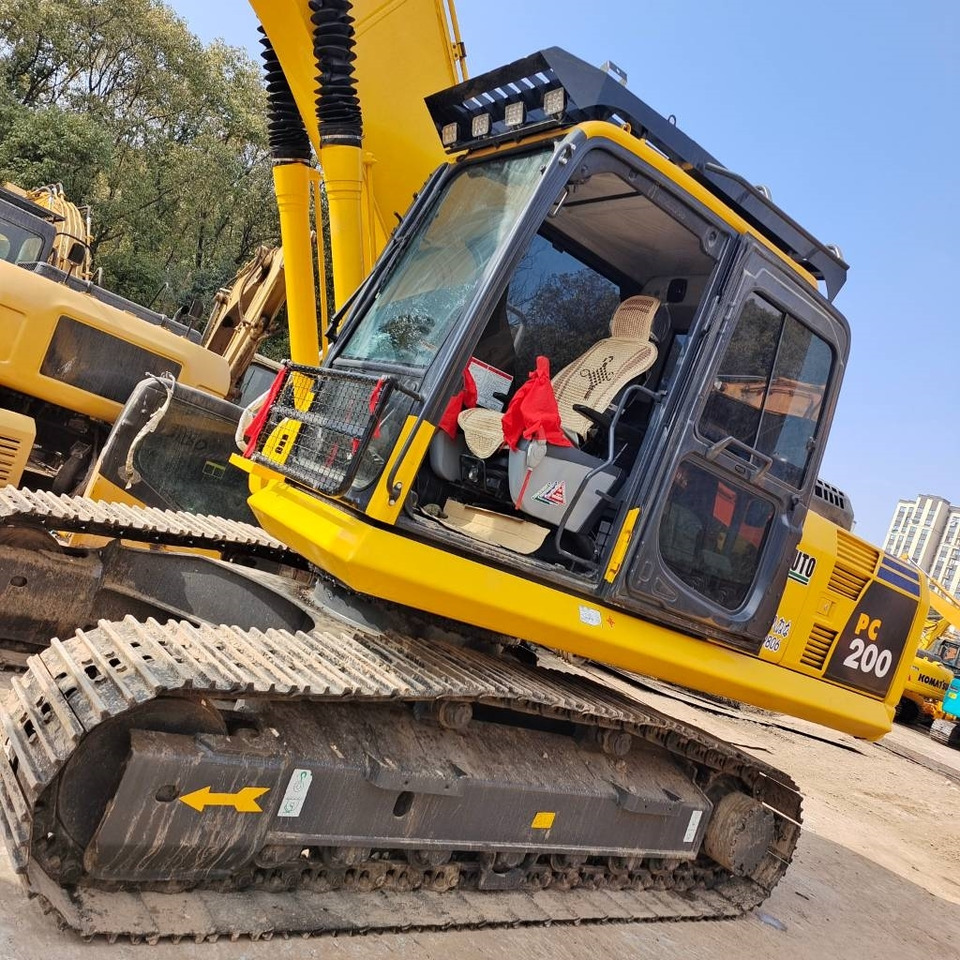 Pásové rýpadlo Komatsu PC 200-8: obrázek 7