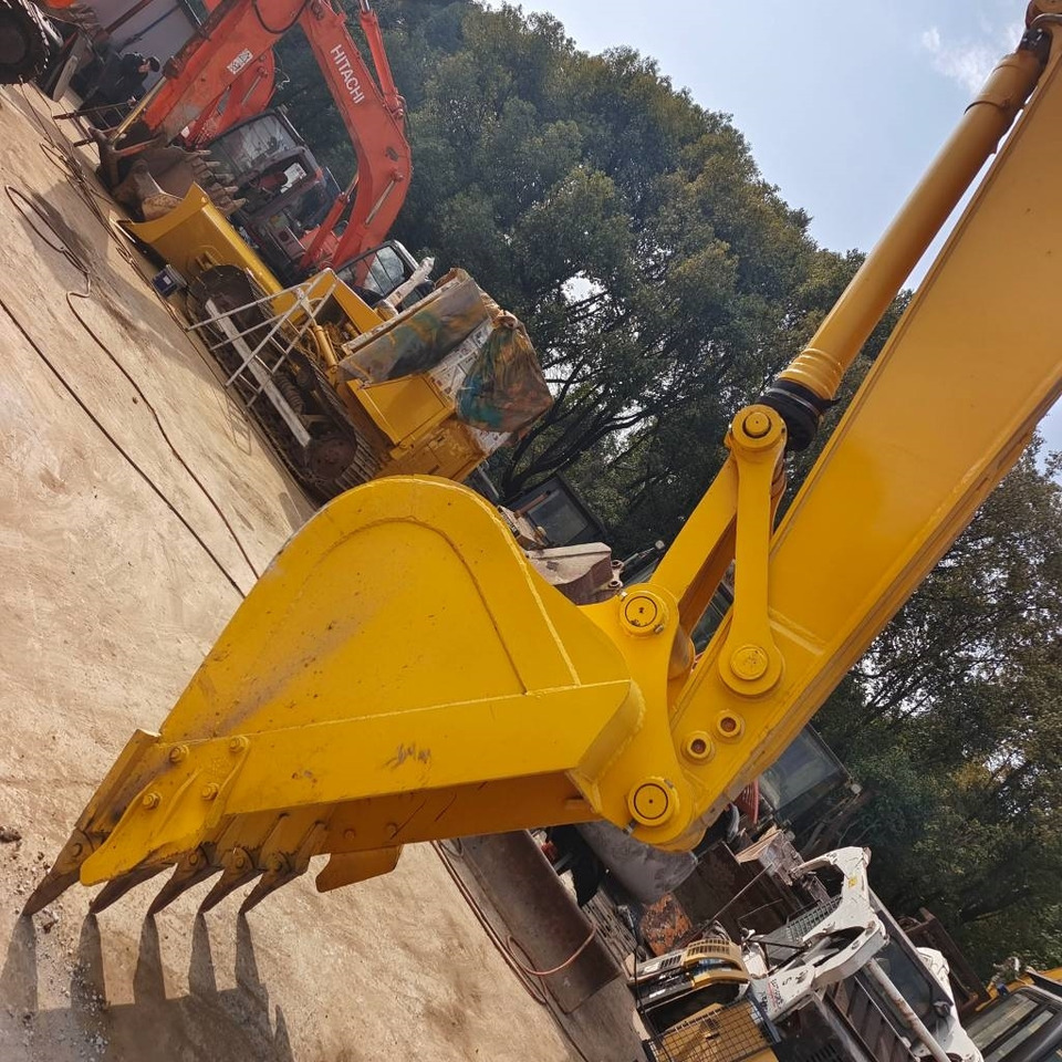 Pásové rýpadlo Komatsu PC 200-8: obrázek 6