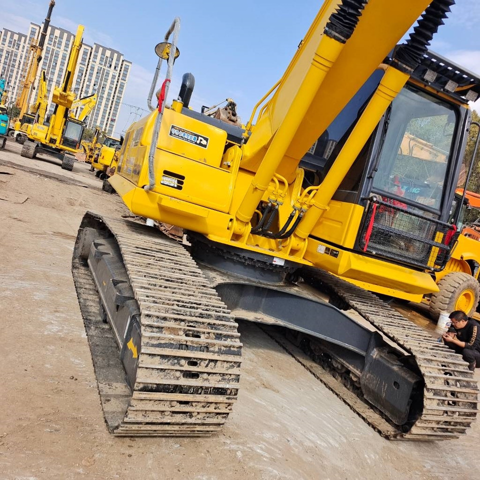 Komatsu PC 200-8 - Pásové rýpadlo: obrázek 3 Komatsu PC 200-8 - Pásové rýpadlo: obrázek 3
