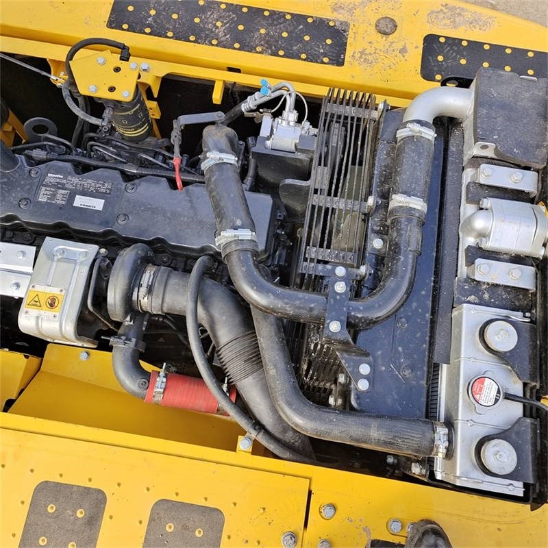 Komatsu PC 200 - Pásové rýpadlo: obrázek 5 Komatsu PC 200 - Pásové rýpadlo: obrázek 5