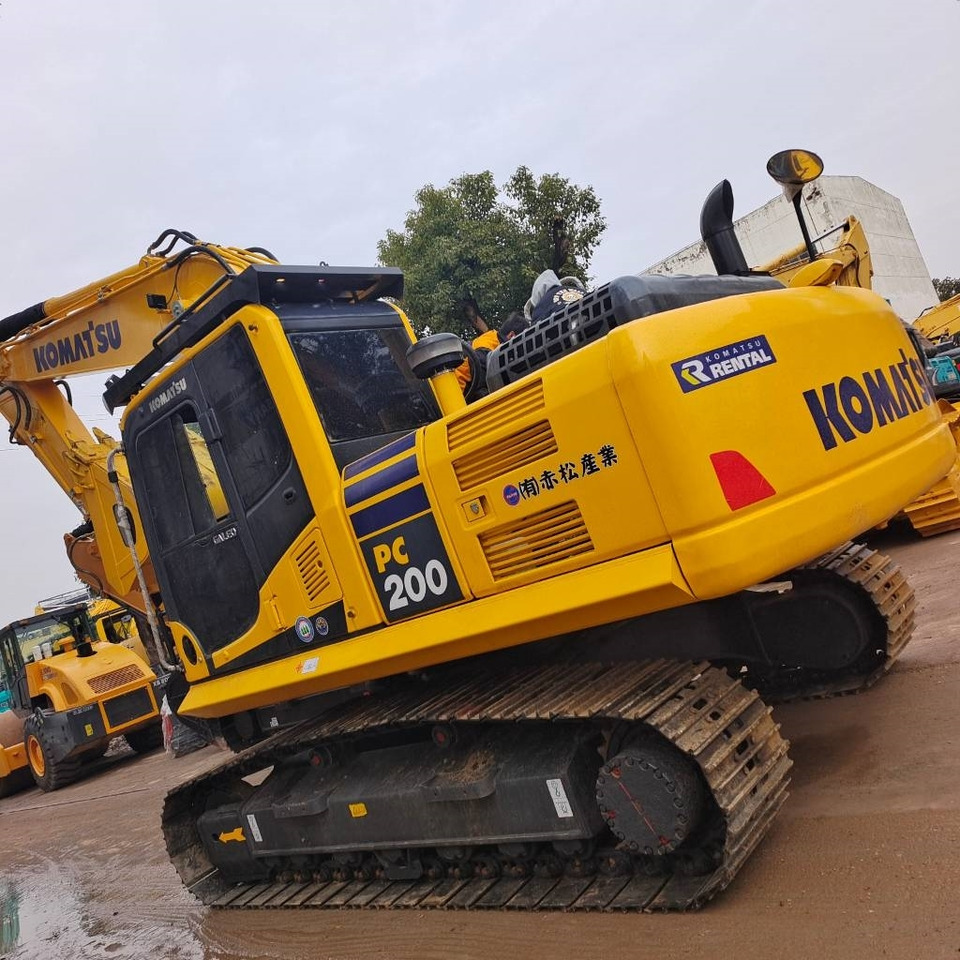 Komatsu PC 200 - Pásové rýpadlo: obrázek 4 Komatsu PC 200 - Pásové rýpadlo: obrázek 4