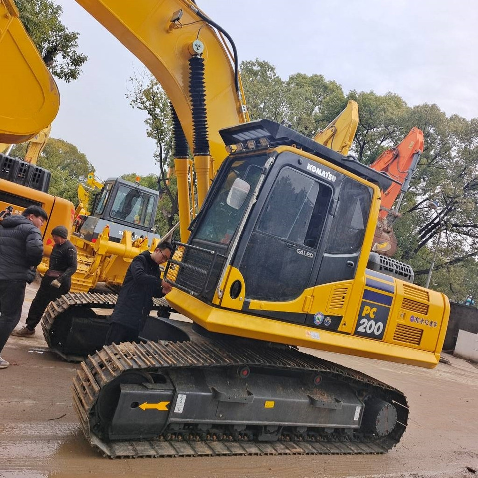 Komatsu PC 200 - Pásové rýpadlo: obrázek 2 Komatsu PC 200 - Pásové rýpadlo: obrázek 2