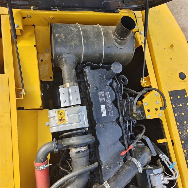 Komatsu PC 200 - Pásové rýpadlo: obrázek 3 Komatsu PC 200 - Pásové rýpadlo: obrázek 3