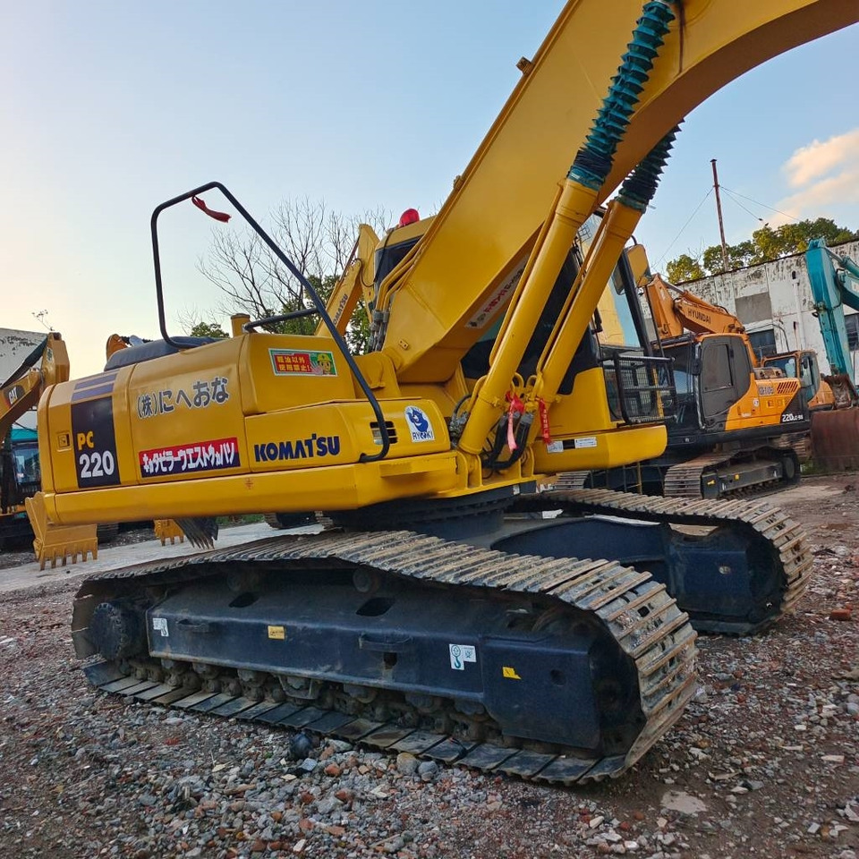 Komatsu PC 220-7 - Pásové rýpadlo: obrázek 2 Komatsu PC 220-7 - Pásové rýpadlo: obrázek 2