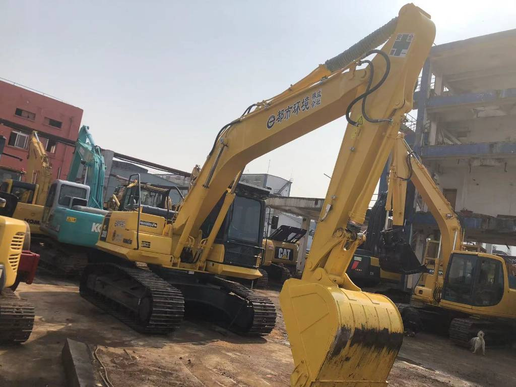 Komatsu PC 220-8 - Pásové rýpadlo: obrázek 4 Komatsu PC 220-8 - Pásové rýpadlo: obrázek 4
