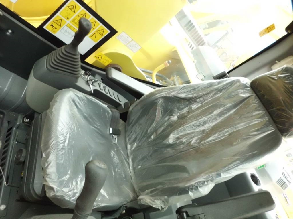 Komatsu PC 240 - Pásové rýpadlo: obrázek 5 Komatsu PC 240 - Pásové rýpadlo: obrázek 5