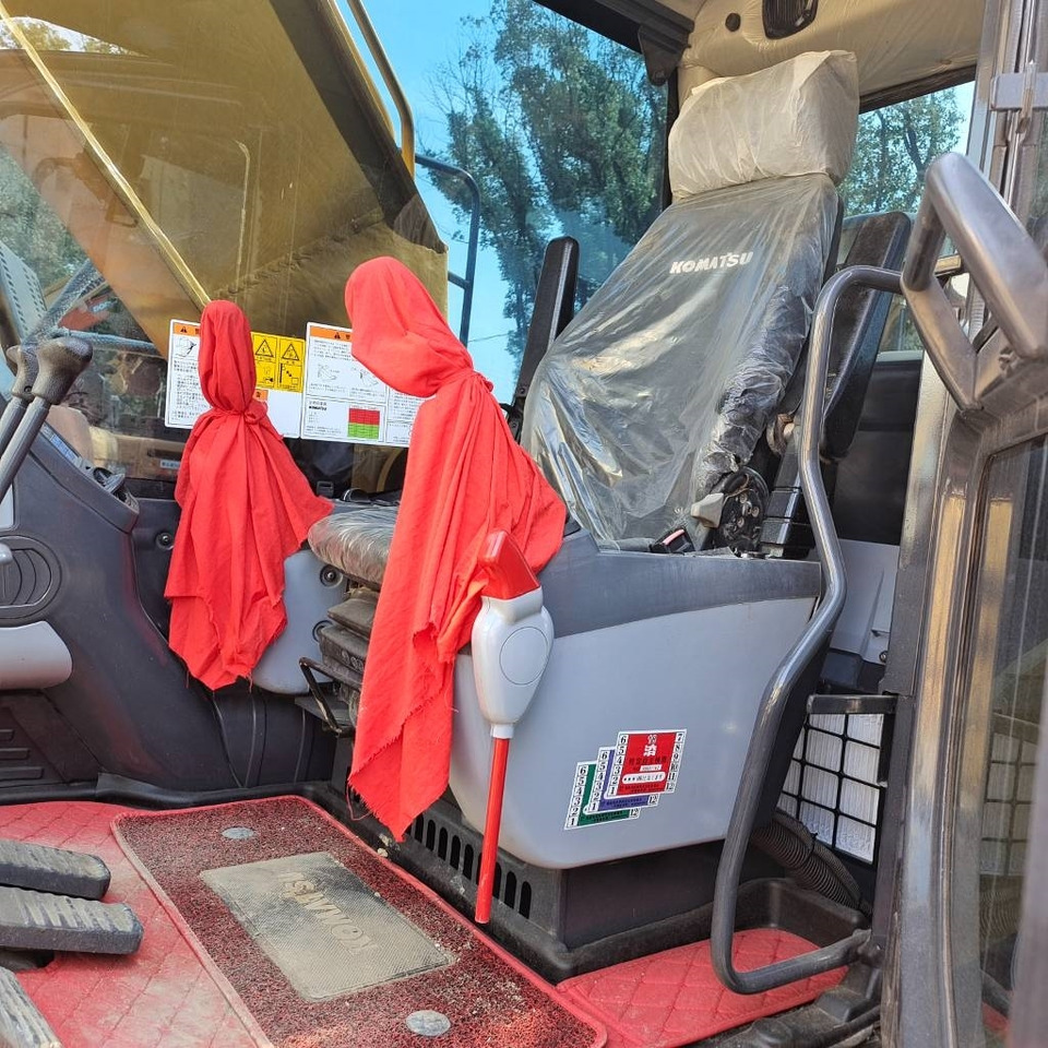 Komatsu PC 240 - Pásové rýpadlo: obrázek 4 Komatsu PC 240 - Pásové rýpadlo: obrázek 4