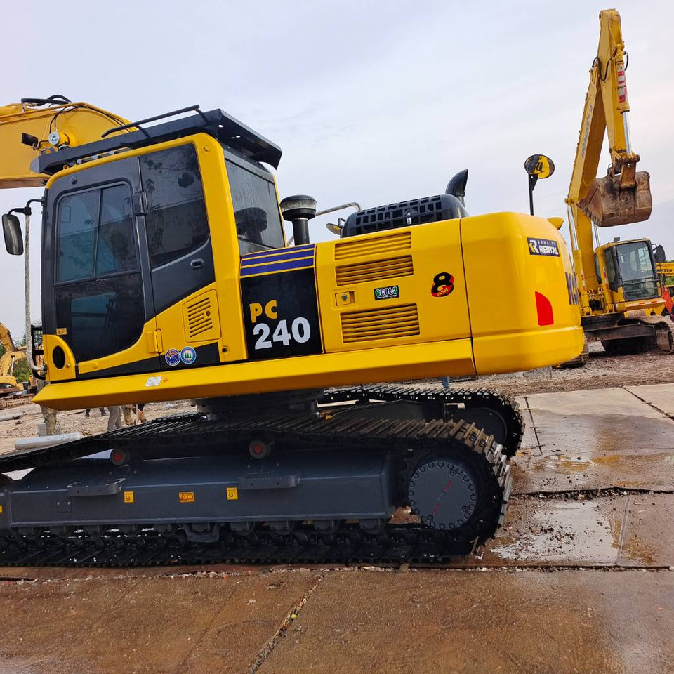 Komatsu PC 240 LC-8 - Pásové rýpadlo: obrázek 3 Komatsu PC 240 LC-8 - Pásové rýpadlo: obrázek 3
