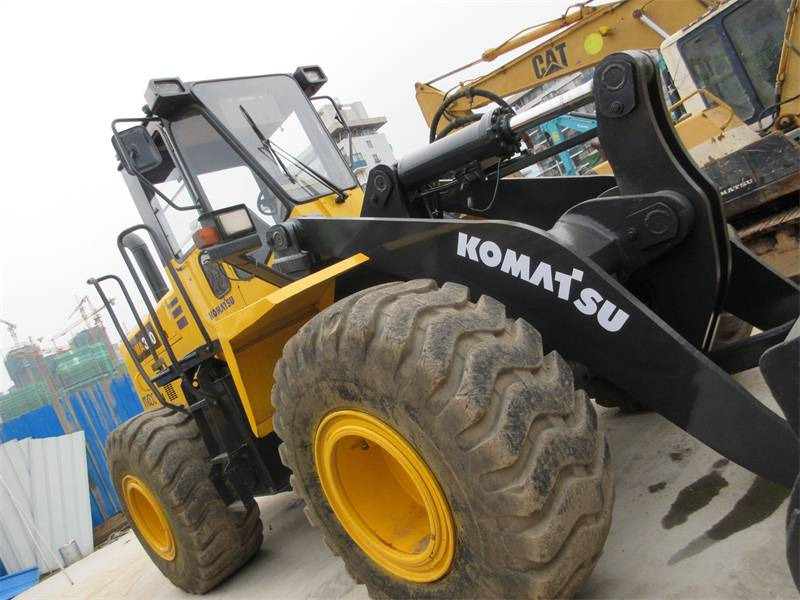 Komatsu WA 380-3 - Kolový nakladač: obrázek 3 Komatsu WA 380-3 - Kolový nakladač: obrázek 3