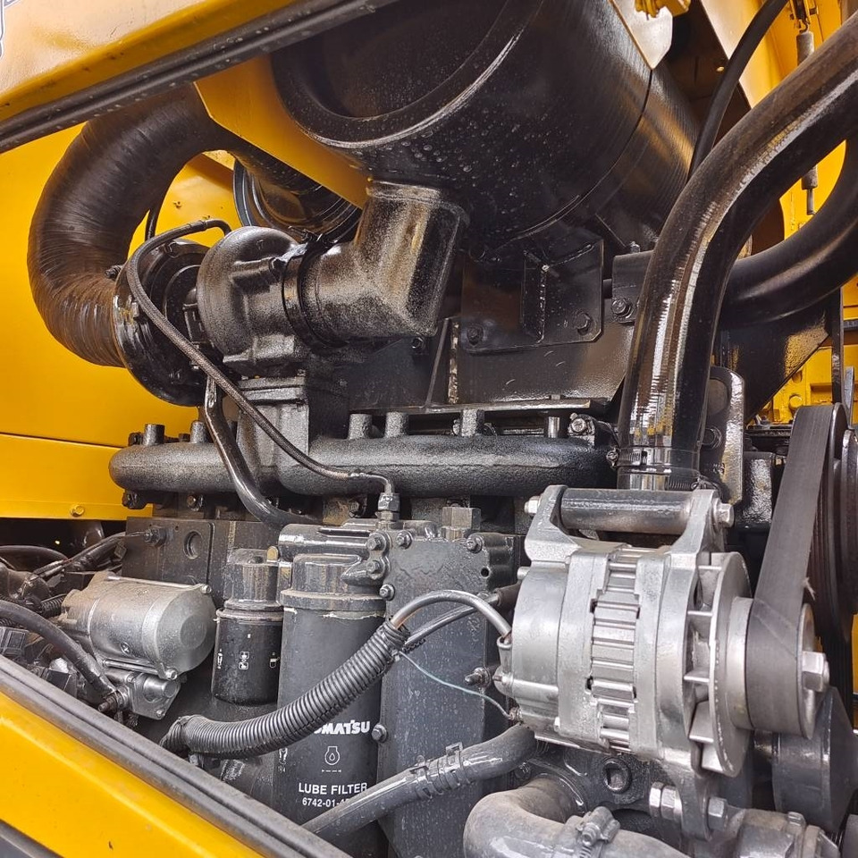 Komatsu WA 380 - Kolový nakladač: obrázek 5 Komatsu WA 380 - Kolový nakladač: obrázek 5