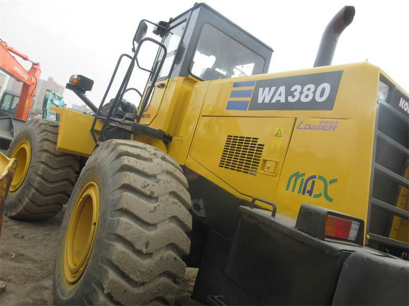 Komatsu WA 380 - Kolový nakladač: obrázek 5 Komatsu WA 380 - Kolový nakladač: obrázek 5