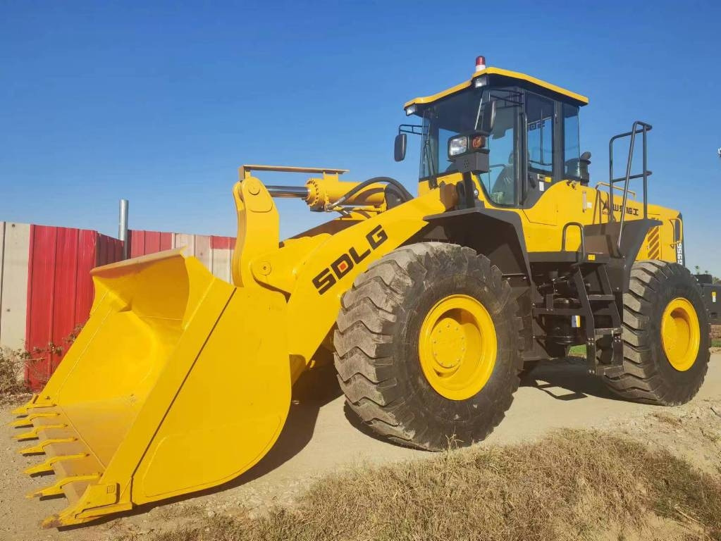 Komatsu WA 380 - Kolový nakladač: obrázek 1 Komatsu WA 380 - Kolový nakladač: obrázek 1