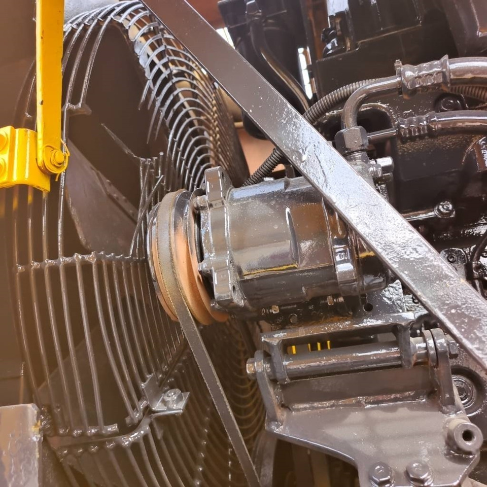 Komatsu WA 470-6 - Pásové rýpadlo: obrázek 2 Komatsu WA 470-6 - Pásové rýpadlo: obrázek 2