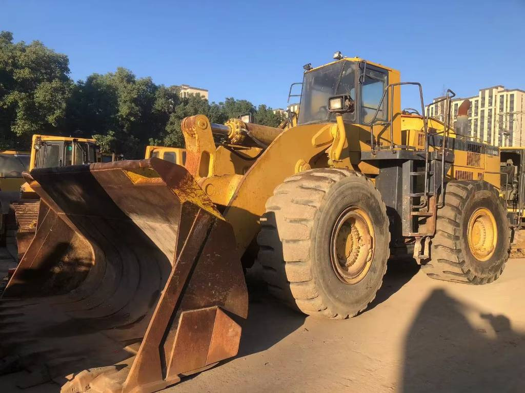 Komatsu WA 600-3 - Kolový nakladač: obrázek 2 Komatsu WA 600-3 - Kolový nakladač: obrázek 2
