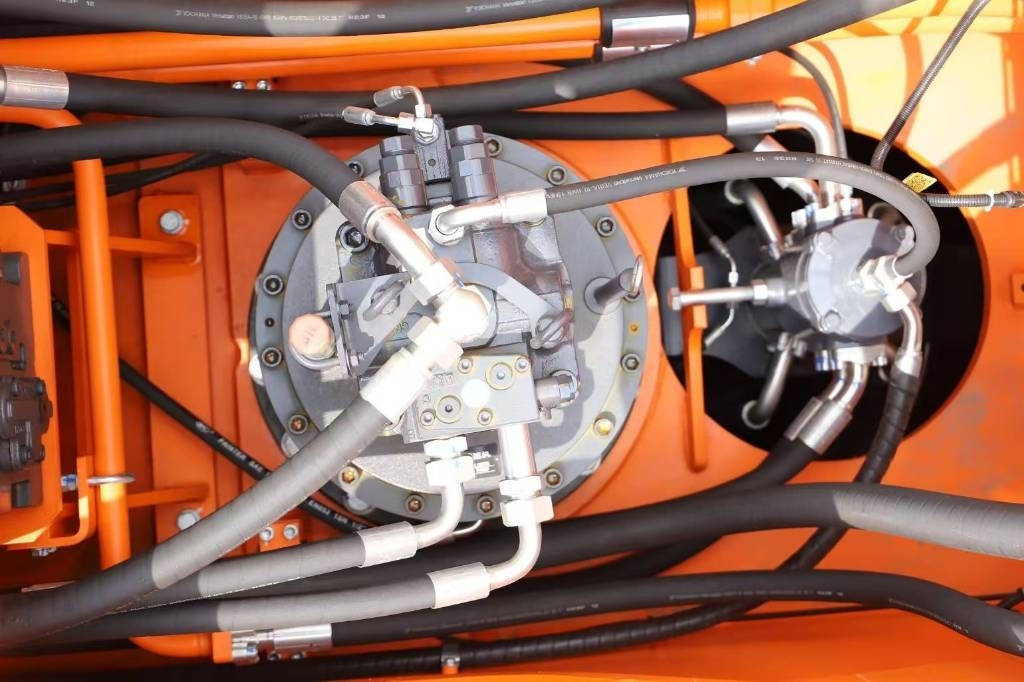 Lonking LG 6345 G4 100% brand new machine - Pásové rýpadlo: obrázek 5 Lonking LG 6345 G4 100% brand new machine - Pásové rýpadlo: obrázek 5