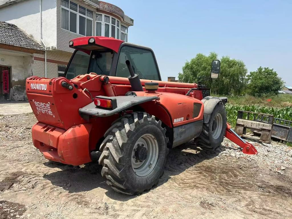 Manitou MT 1740 SL T - Smykový nakladač: obrázek 2 Manitou MT 1740 SL T - Smykový nakladač: obrázek 2