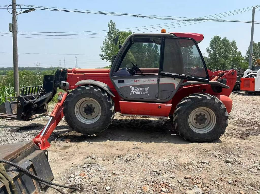 Manitou MT 1740 SL T - Smykový nakladač: obrázek 4 Manitou MT 1740 SL T - Smykový nakladač: obrázek 4