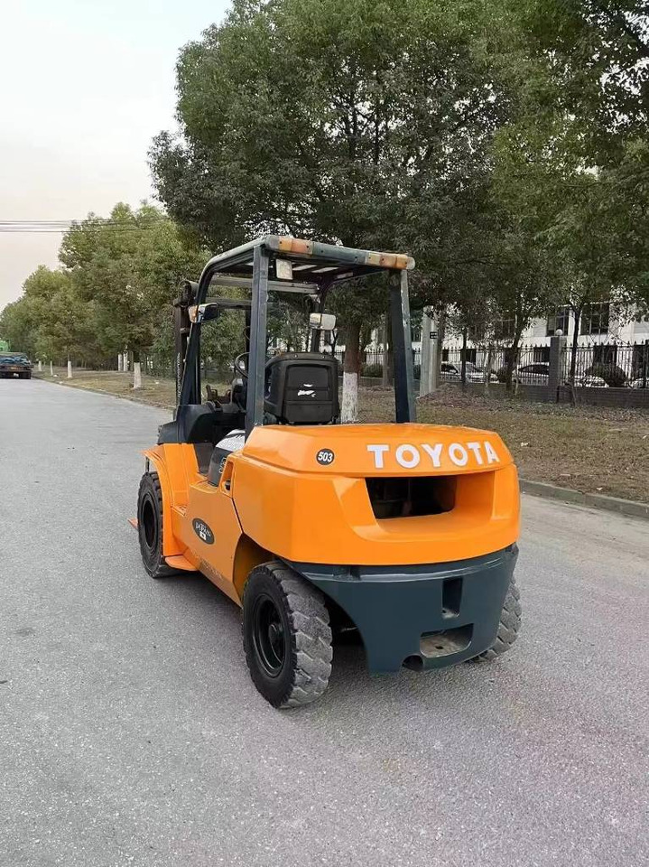 Toyota FD 50 - Dieselový vysokozdvižný vozík: obrázek 4 Toyota FD 50 - Dieselový vysokozdvižný vozík: obrázek 4