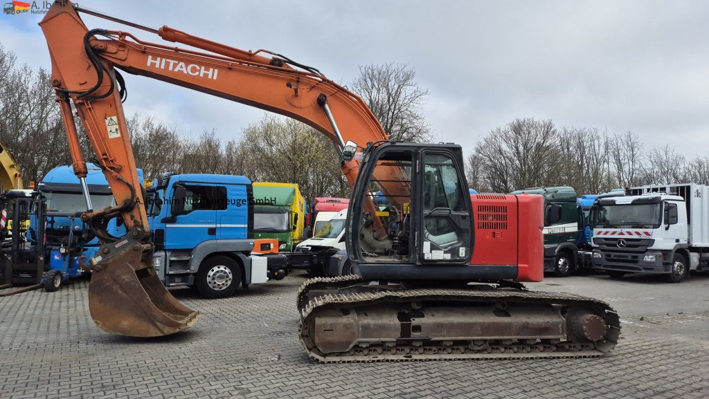 Hitachi 225 USLC - Pásové rýpadlo: obrázek 1 Hitachi 225 USLC - Pásové rýpadlo: obrázek 1
