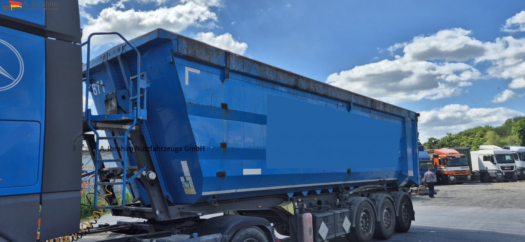 Kempf SKM 35/3 Leichter Schaden am Heck voll fahrbereit. - Sklápěcí návěs: obrázek 1 Kempf SKM 35/3 Leichter Schaden am Heck voll fahrbereit. - Sklápěcí návěs: obrázek 1