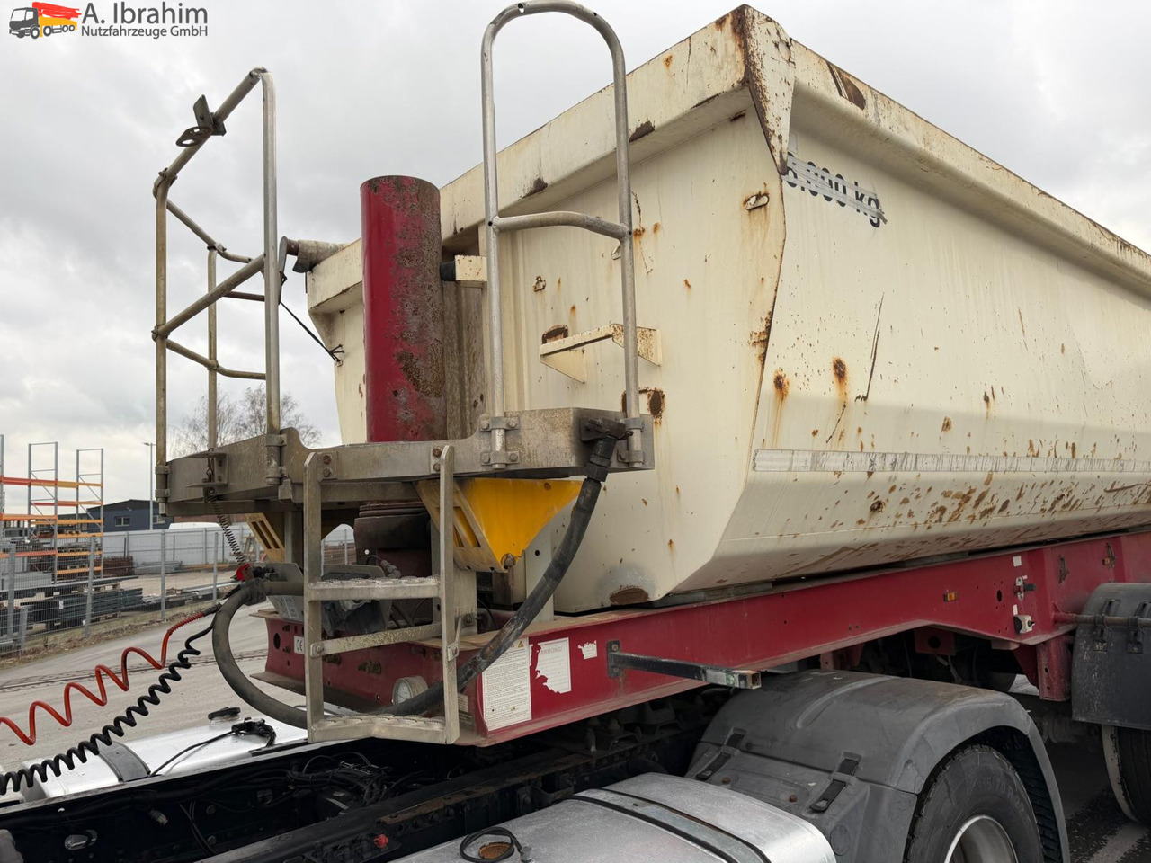 Langendorf SKS-HS 24/30 Hardox | Stahlmulde | 26m³ | Scheibenbremse | Lift-Achse - Sklápěcí návěs: obrázek 3 Langendorf SKS-HS 24/30 Hardox | Stahlmulde | 26m³ | Scheibenbremse | Lift-Achse - Sklápěcí návěs: obrázek 3