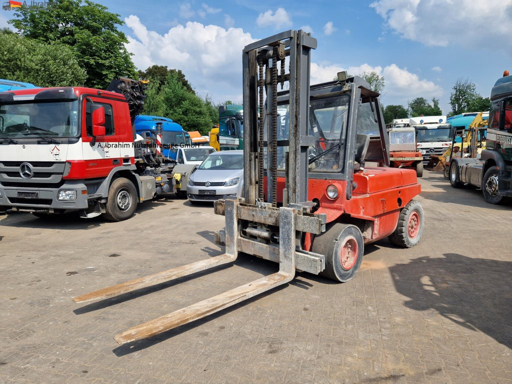 Linde H60 alt, aber läuft. 2x vorhanden, Tragfähigkeit 6000 kg - Dieselový vysokozdvižný vozík: obrázek 1 Linde H60 alt, aber läuft. 2x vorhanden, Tragfähigkeit 6000 kg - Dieselový vysokozdvižný vozík: obrázek 1